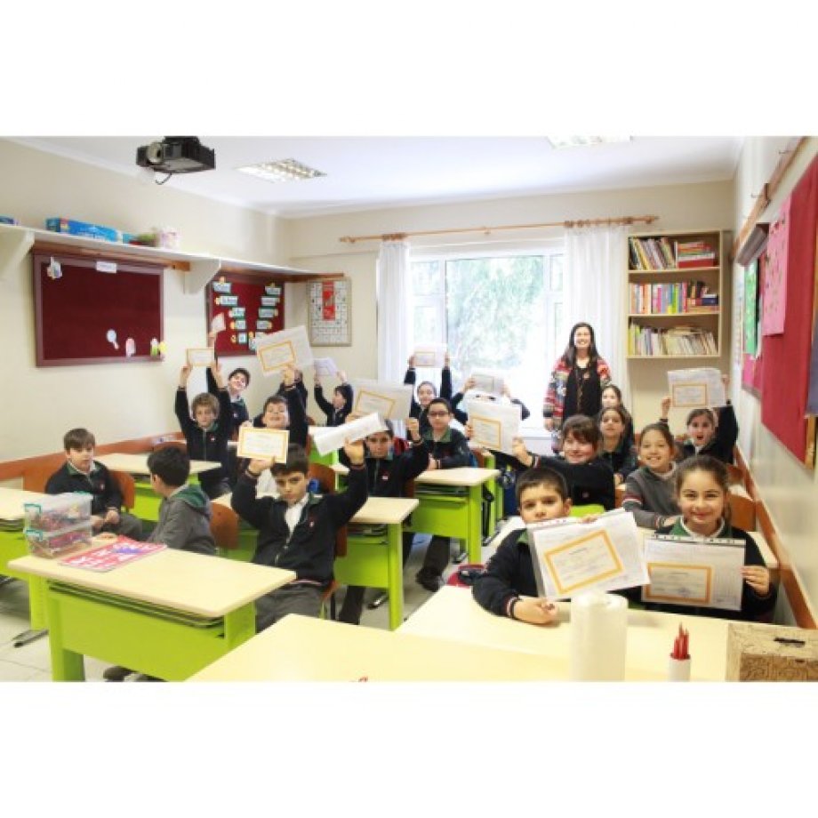 Öğrencilerimiz 1. Dönemi başarıyla tamamladılar..